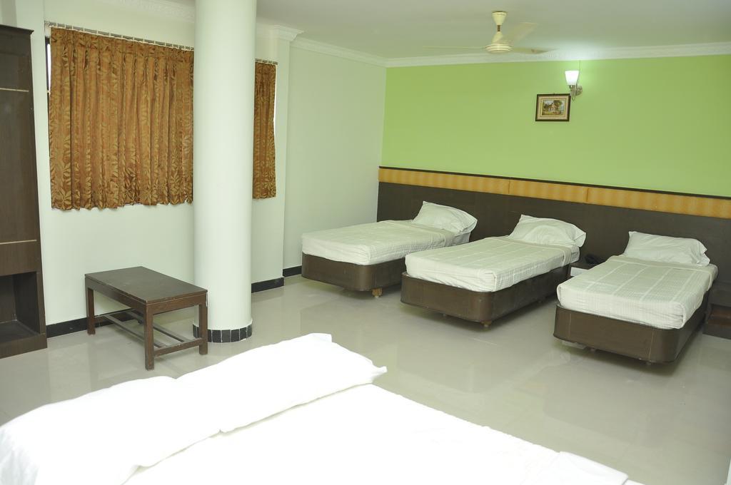 Jeyam Residency, Kumbakonam Hotel Kültér fotó
