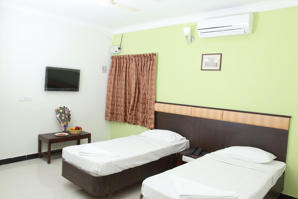 Jeyam Residency, Kumbakonam Hotel Kültér fotó