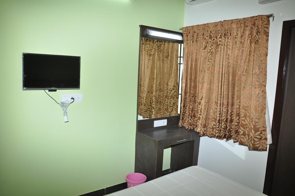 Jeyam Residency, Kumbakonam Hotel Kültér fotó