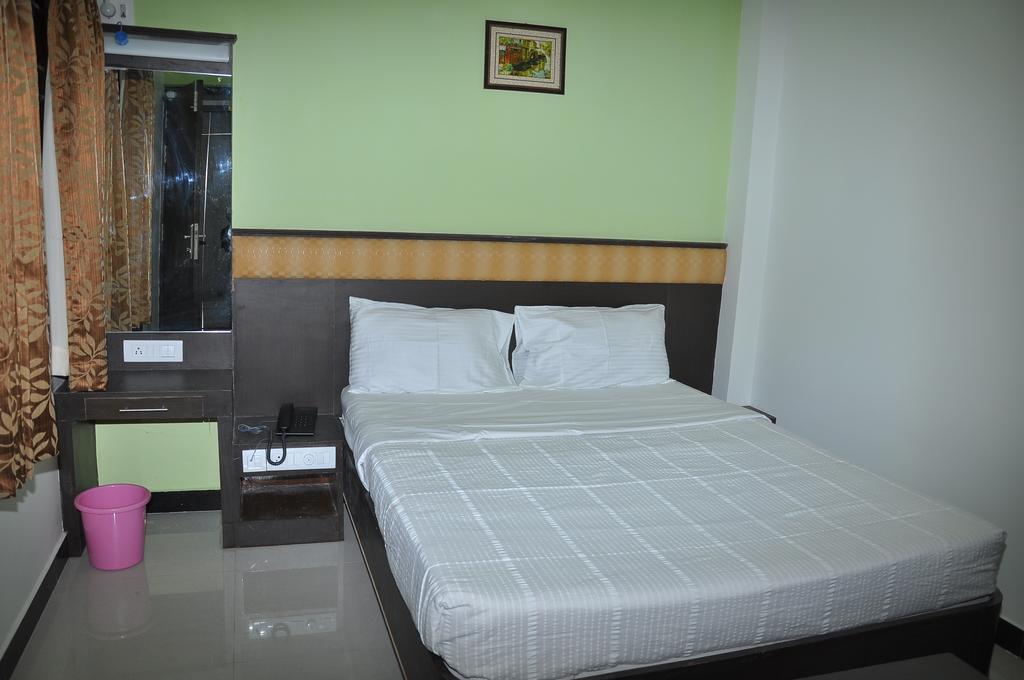 Jeyam Residency, Kumbakonam Hotel Kültér fotó